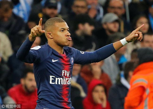 英超-利物浦1-1桑德兰无缘连胜，范戴克送大礼，维尔茨造乌龙（英超：利物浦1-1桑德兰连胜受阻，范戴克失误送礼，维尔茨逼出乌龙）