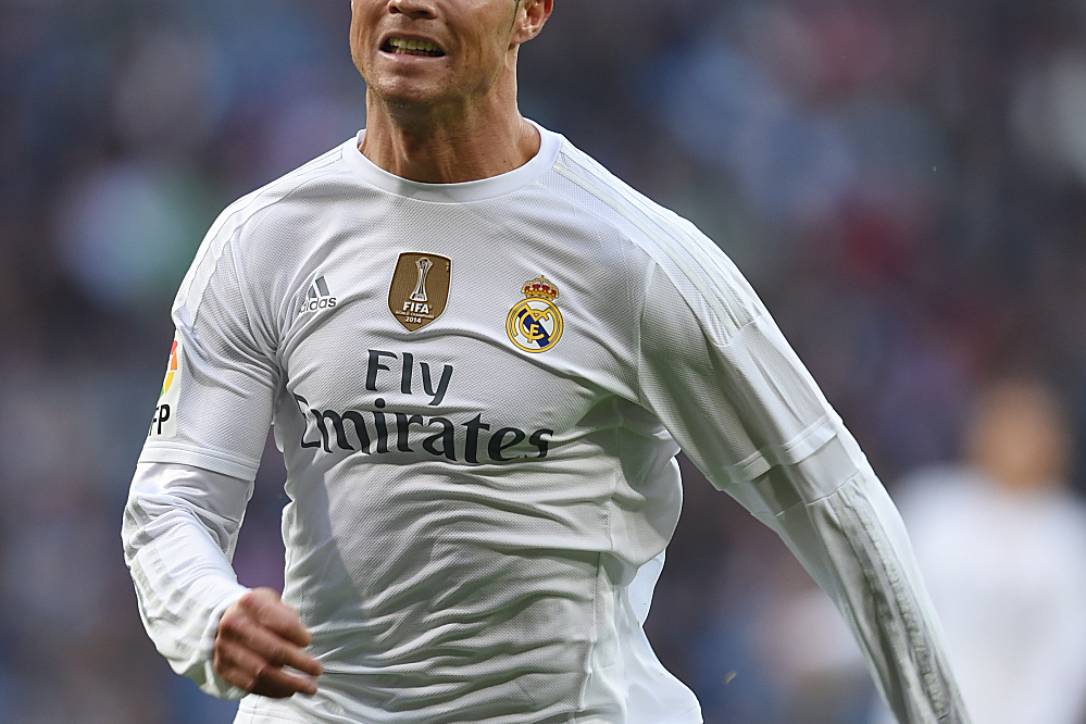 熟悉的主场与球员！独行侠克莱汤普森对波杰犯规 随后命中接球三分（熟悉主场再遇旧识，独行侠克莱·汤普森对波杰犯规后投中接球三分）