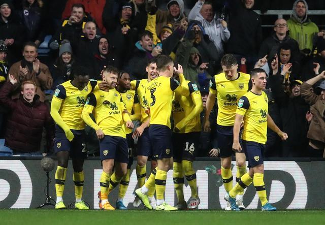 火箭年终大战轻取湖人！杜兰特25+4+8，老詹正负值-33创尴尬纪录（火箭年末轻松击败湖人！杜兰特25分4篮板8助攻，詹姆斯正负值-33创尴尬纪录）