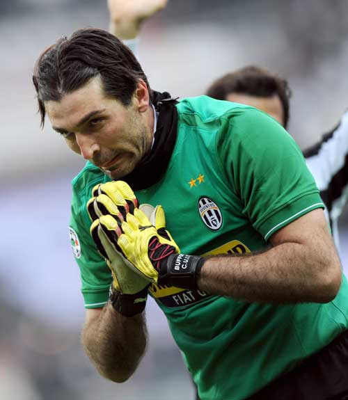 本赛季得分下降明显的球员：詹姆斯16.1，恩比德18.2（本季得分下滑显著的球星：詹姆斯下降16.1分，恩比德下降18.2分）